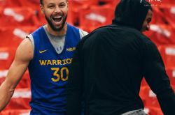 包含NBA球队集体备战大比赛，精神饱满士气高昂的词条